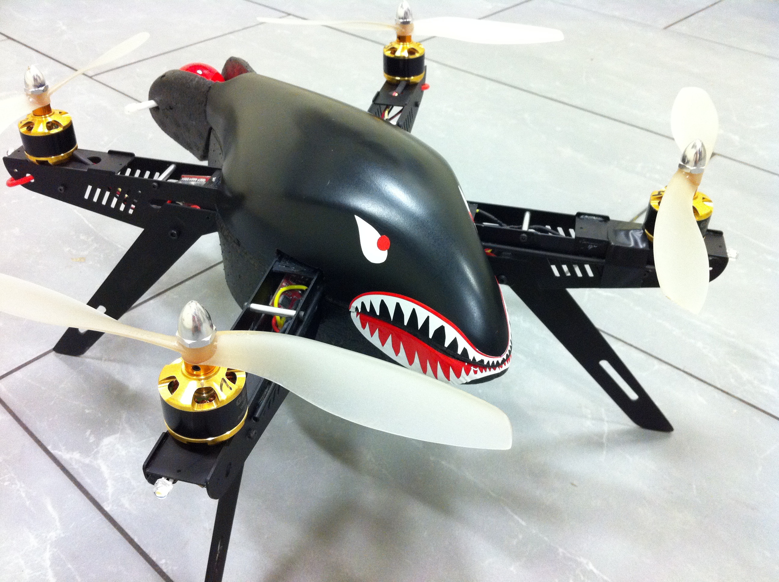 Убийцы дронов мягкие игрушки. Квадрокоптер истребитель. Беспилотник с пропеллером. Мультикоптер воздушное судно. Летающий робот.